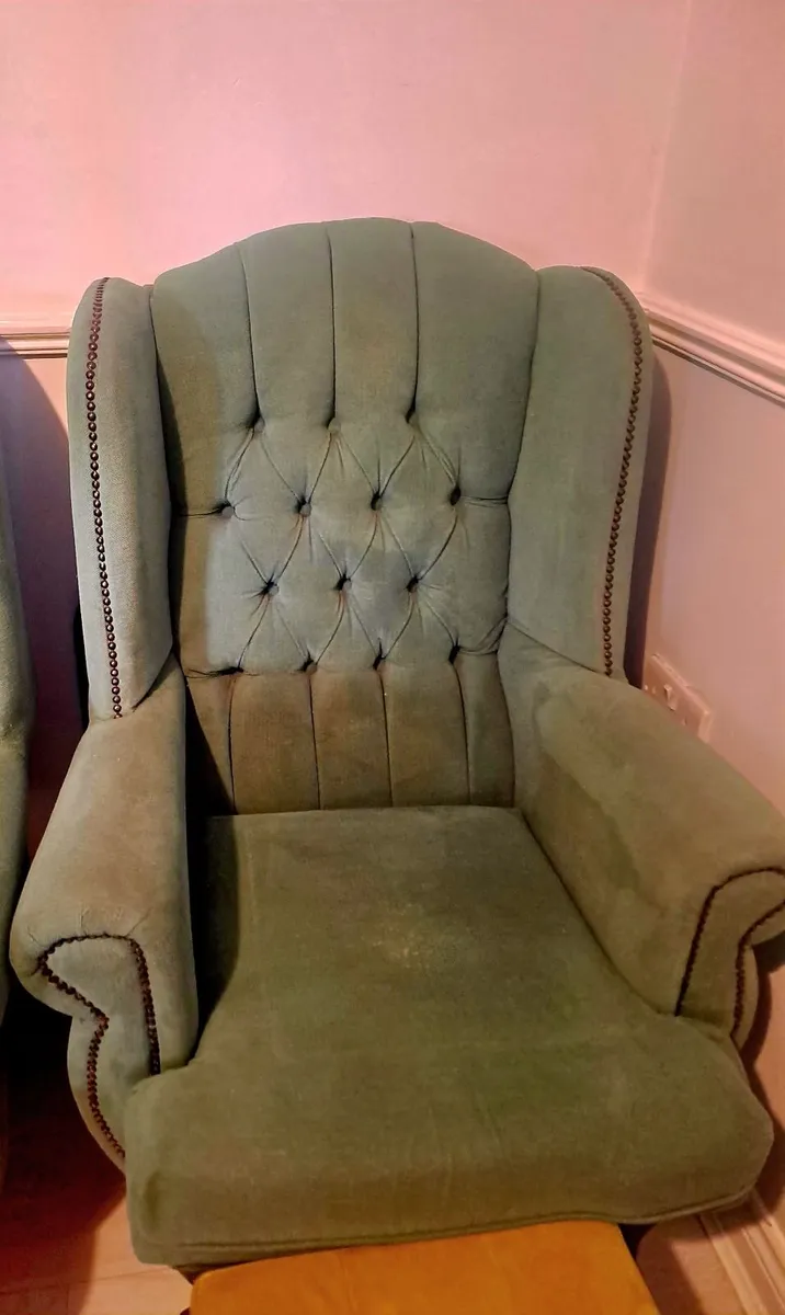Sofa and chairs - Image 1