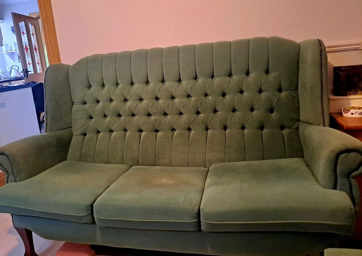 Sofa and chairs - Image 2