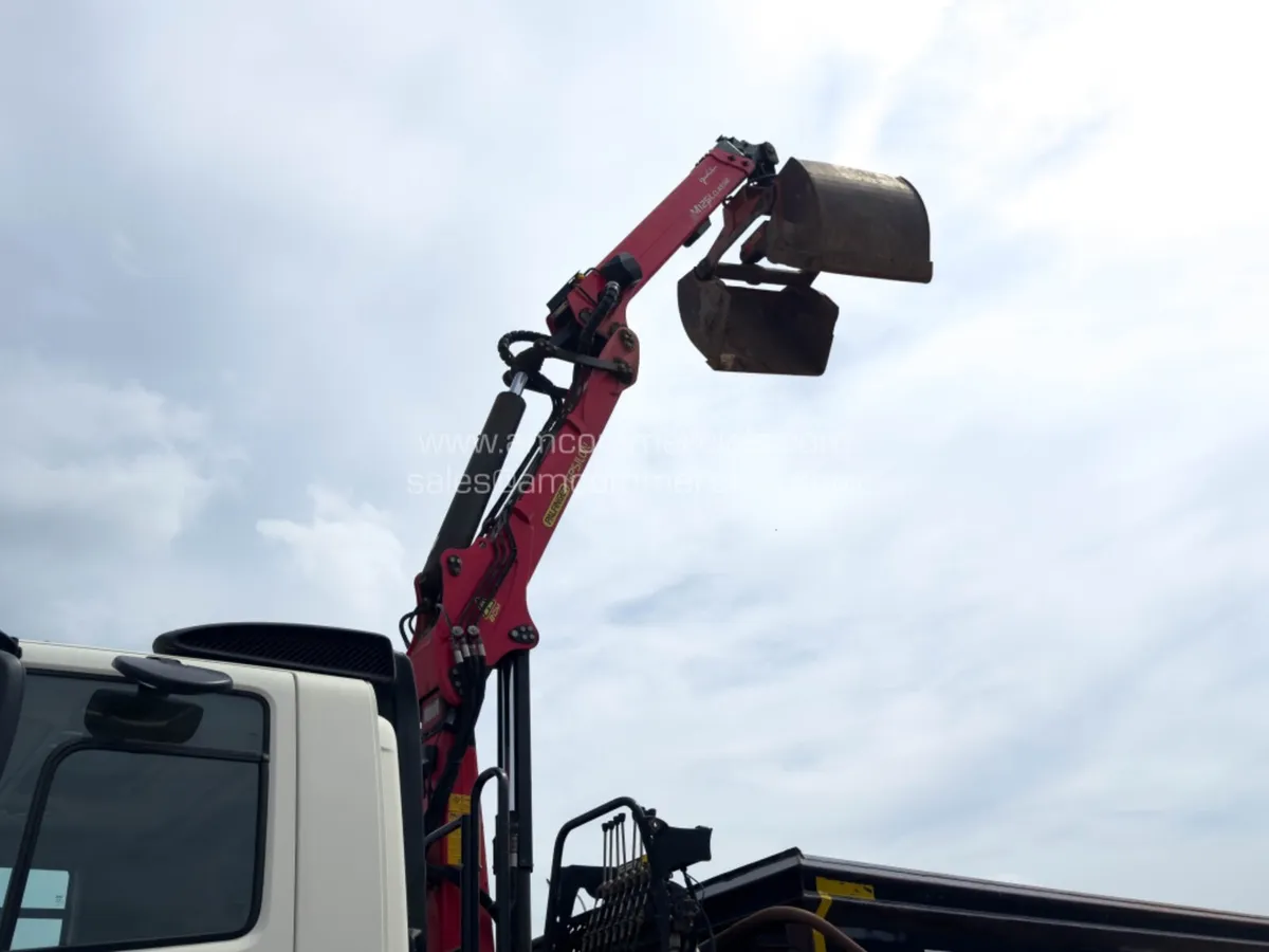 2016 DAF CF 450 TIPPER GRAB - Image 4