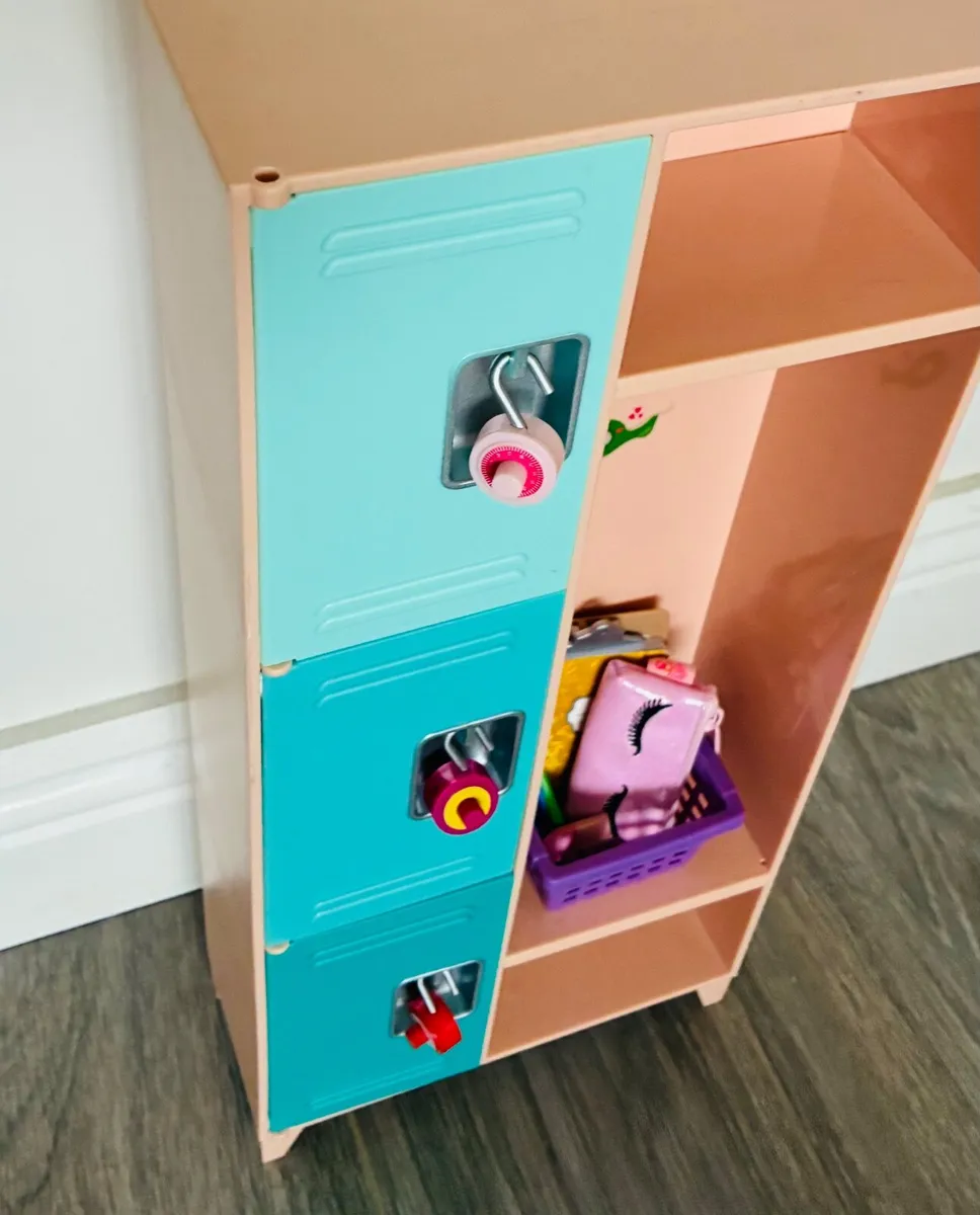 Our Generation School Locker with accessories - Image 1