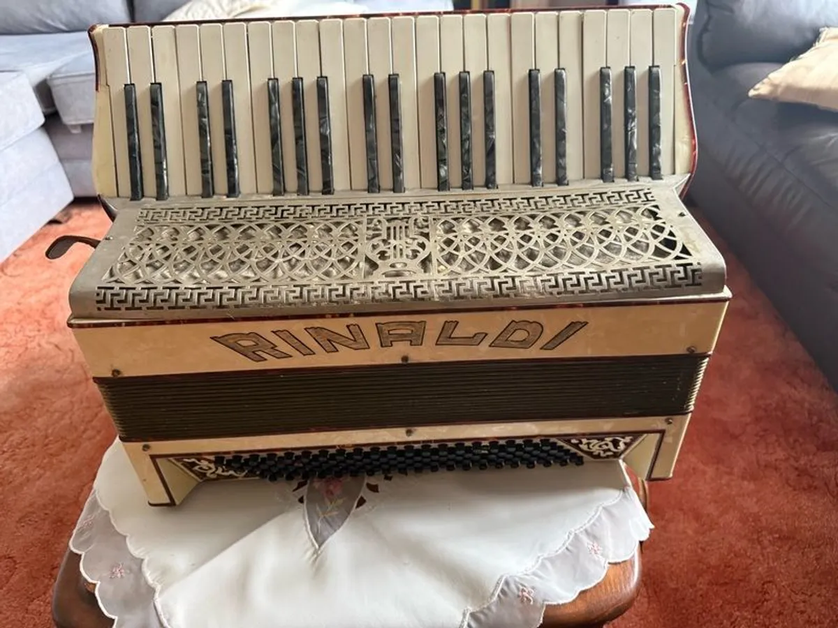 Accordian - Image 3