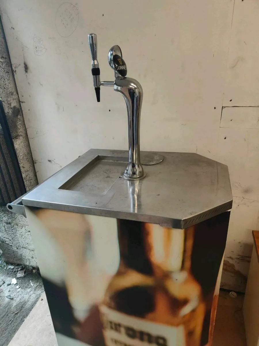 Mobile bar unit - Image 3