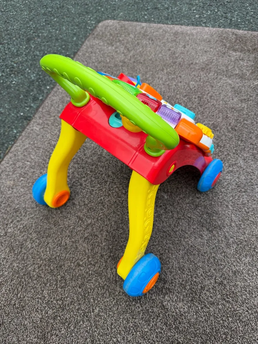 VTech First Steps® Baby Walker - Image 3