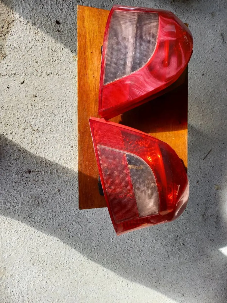 Headlight - Image 2