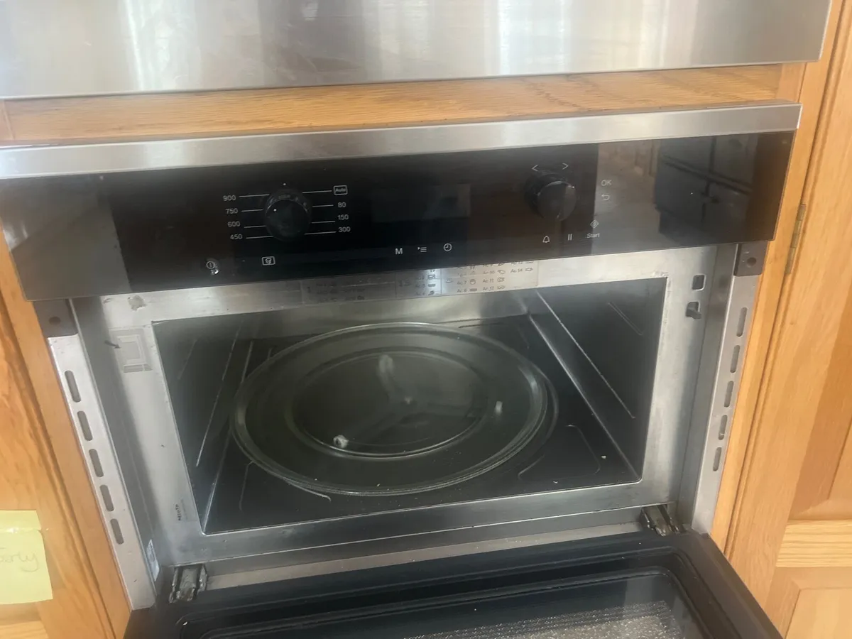 Miele microwave for parts - Image 2