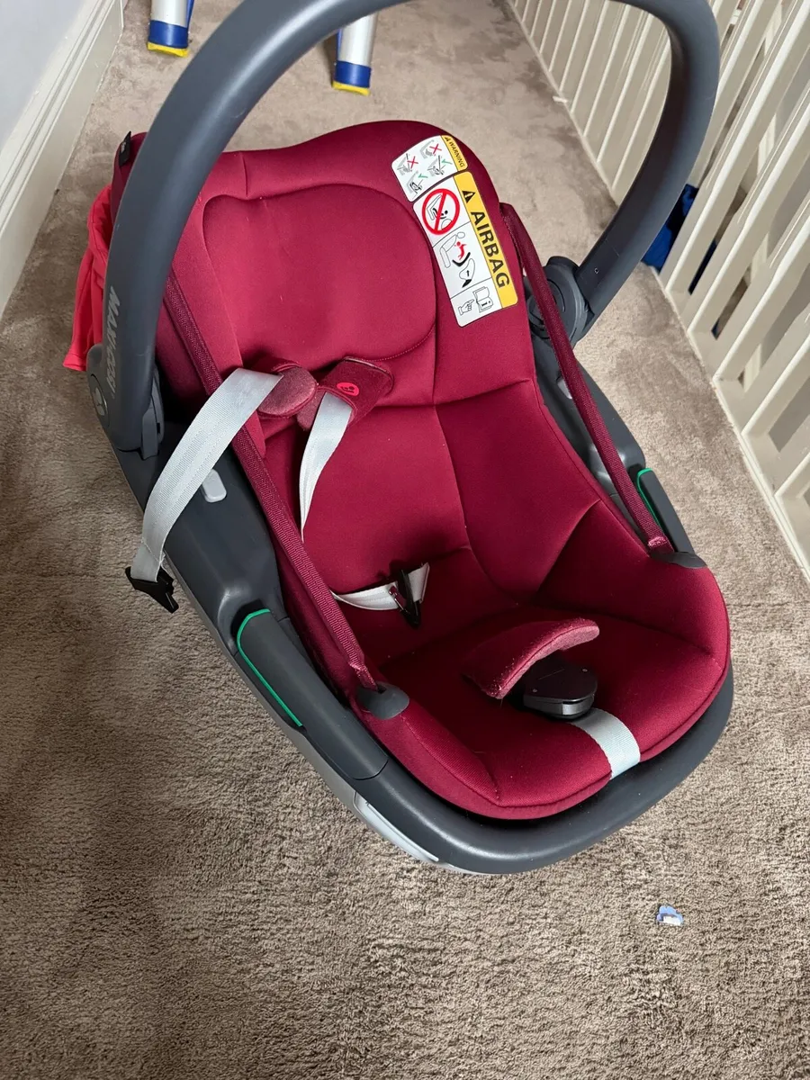 Baby carrier - Image 1