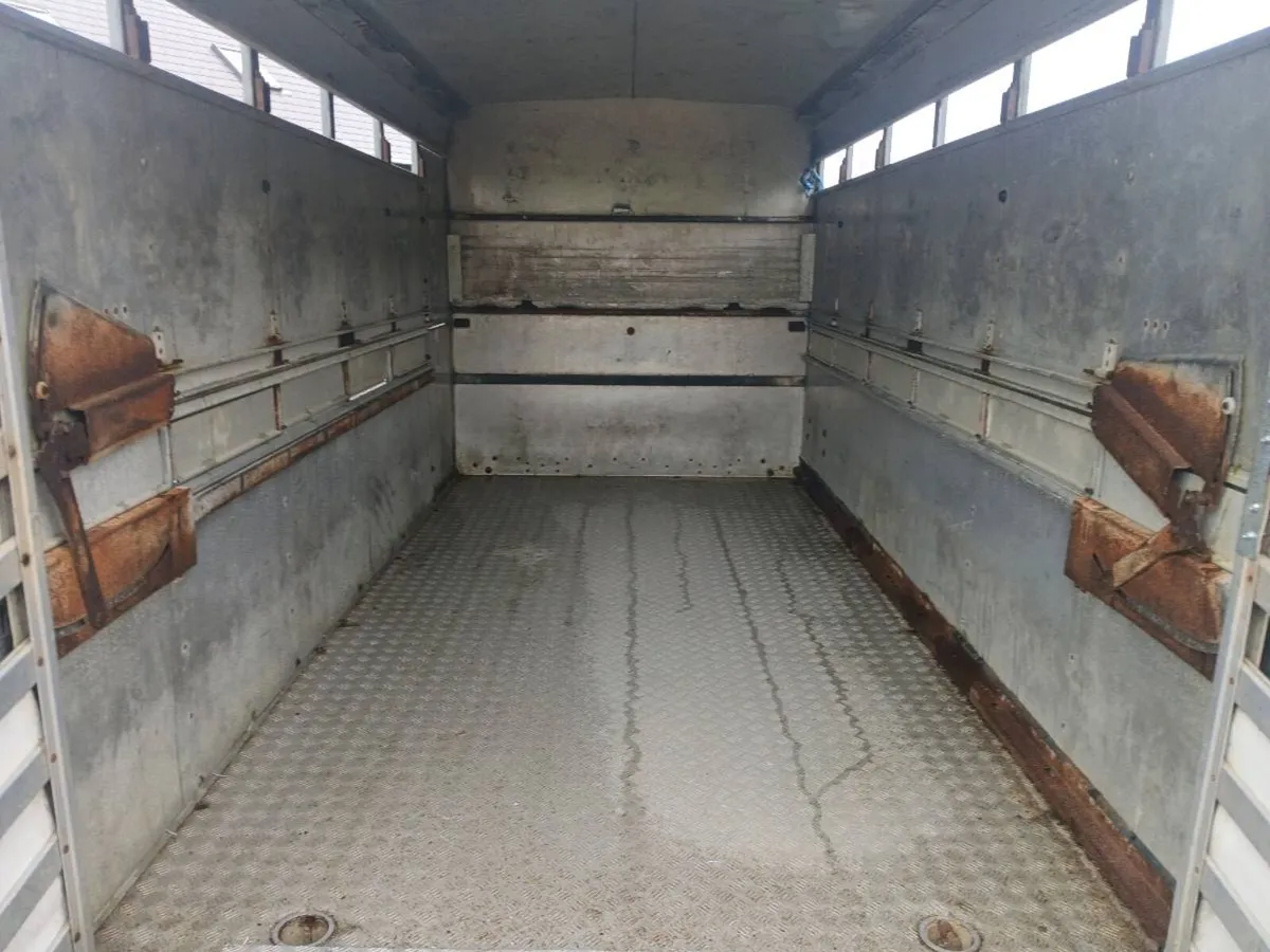 IFVOR WILLIAMS CATTLE TRAILER - Image 4