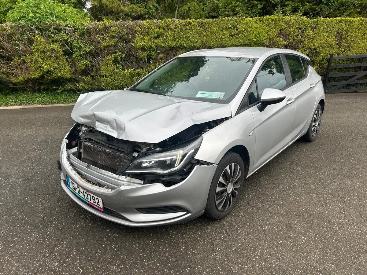 2019 Opel Astra AUTOMATIC LIGHT DAMAGE - Image 2