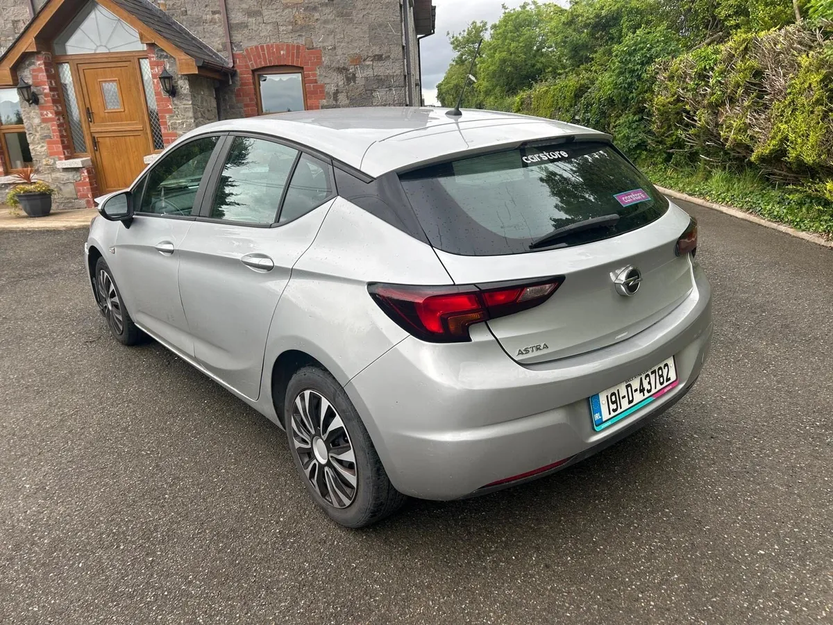 2019 Opel Astra AUTOMATIC LIGHT DAMAGE - Image 3