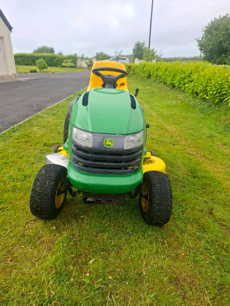 Ride on lawnmower - Image 2