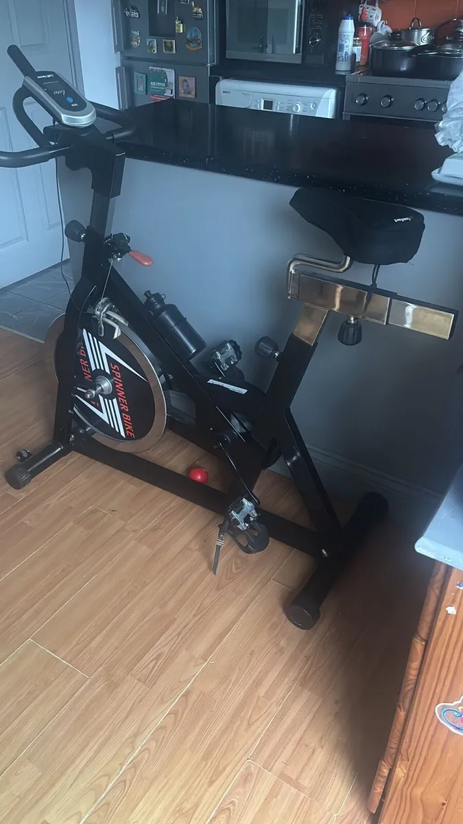 BodyGo Stationary Spinning Bike - Image 2