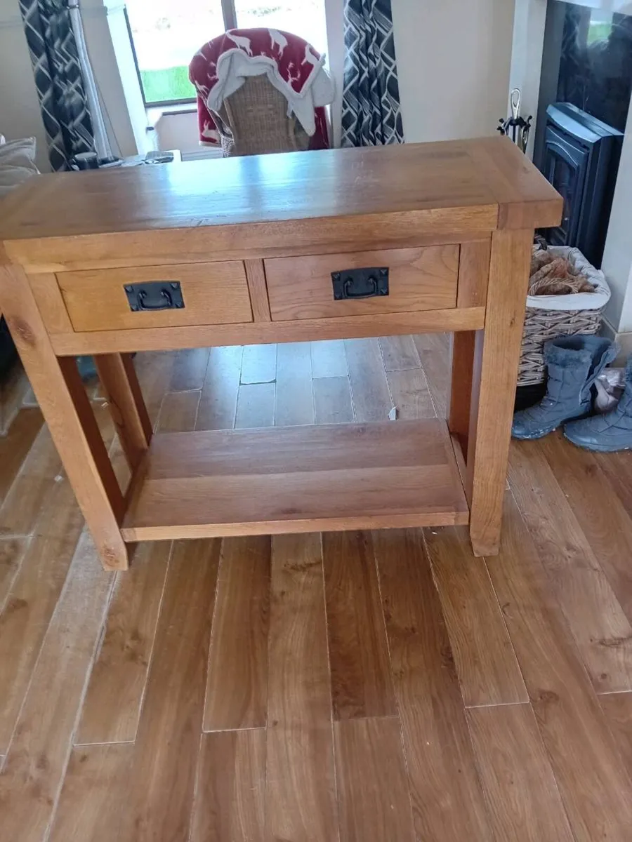 TV stand 2 drawers and large shelf - Image 1