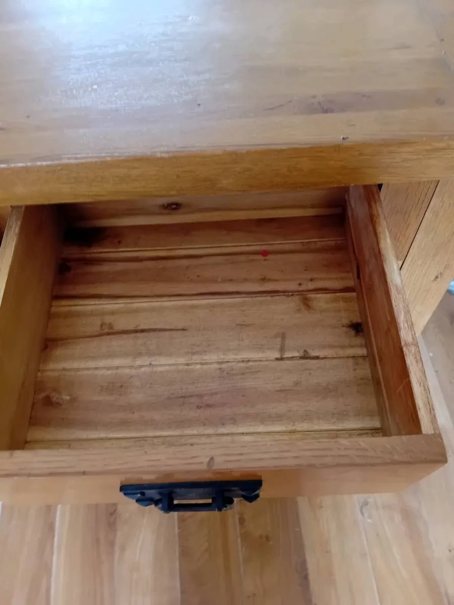 TV stand 2 drawers and large shelf - Image 2