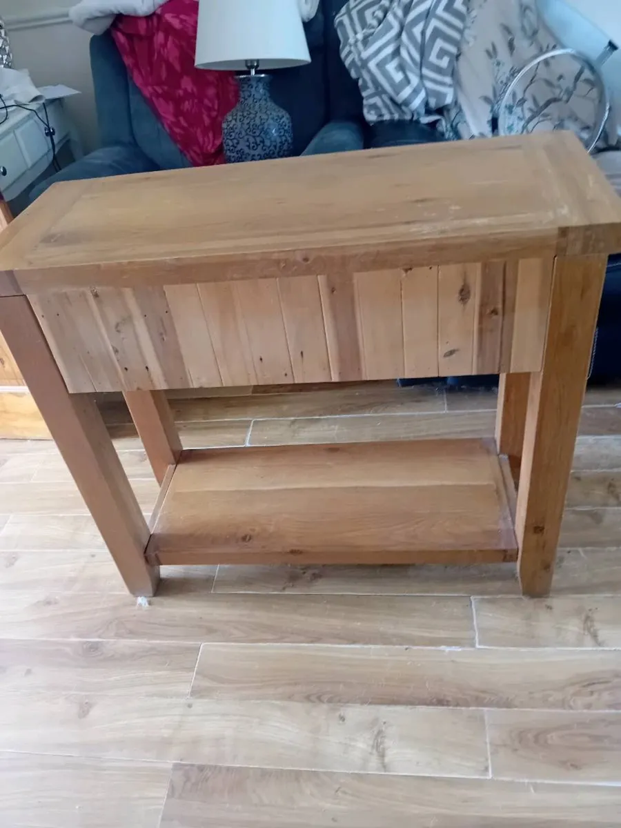 TV stand 2 drawers and large shelf - Image 4