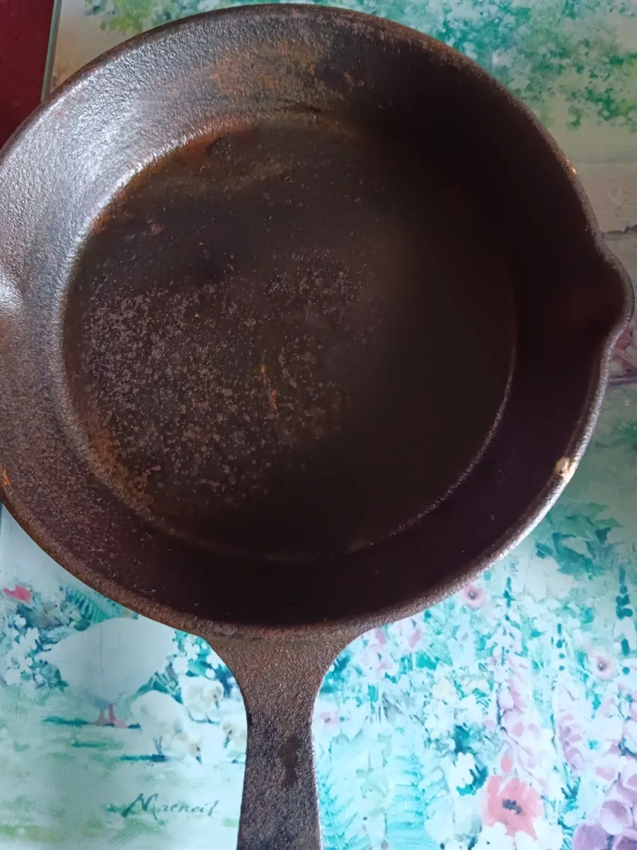 Cast iron pans - Image 2