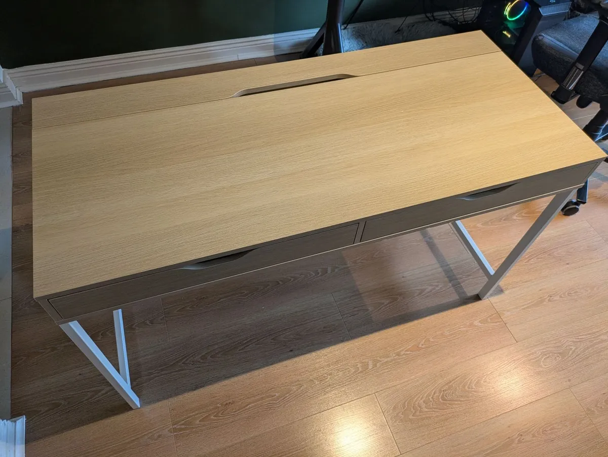 Computer Desk - Image 1