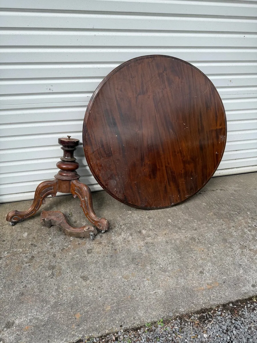Mahagony Table - Image 1