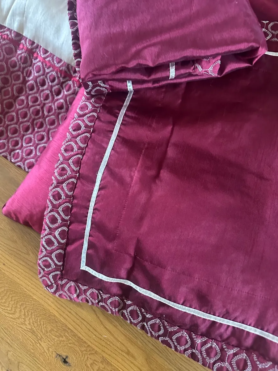 Bed throws - Image 1