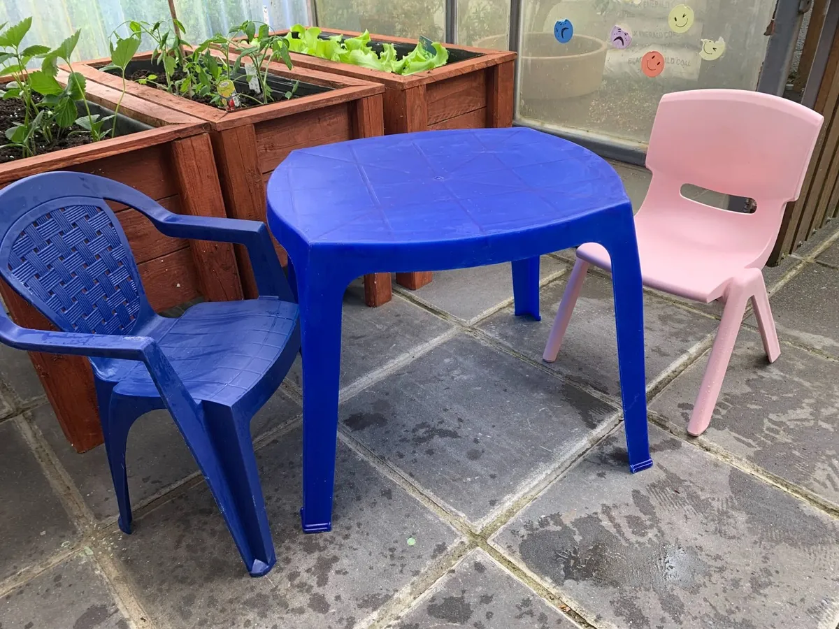 Children's play table - Image 3