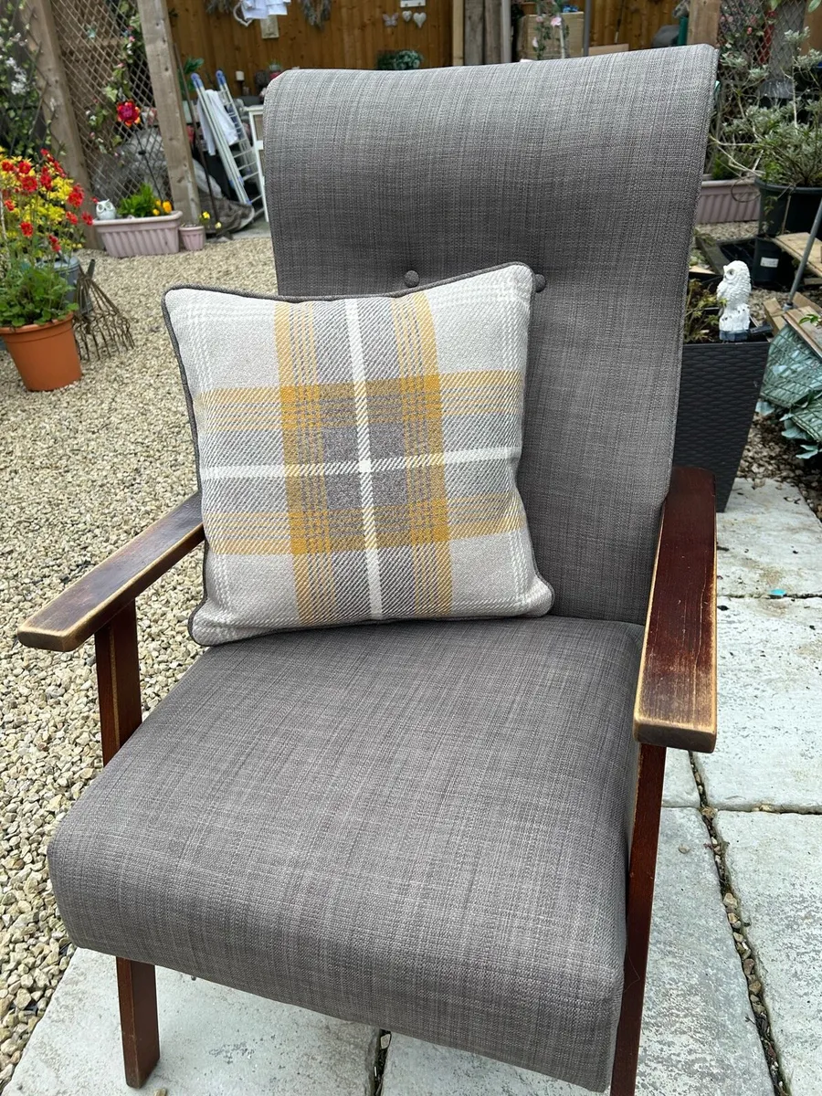 Armchairs - Image 1