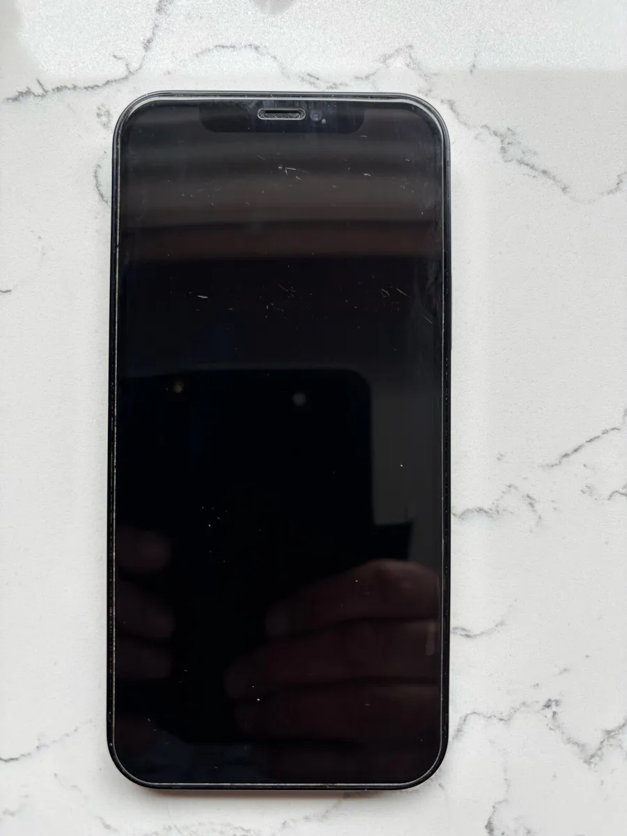 iPhone 12 - Image 3
