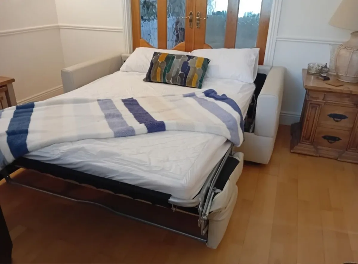 Leather sofa bed - Image 3