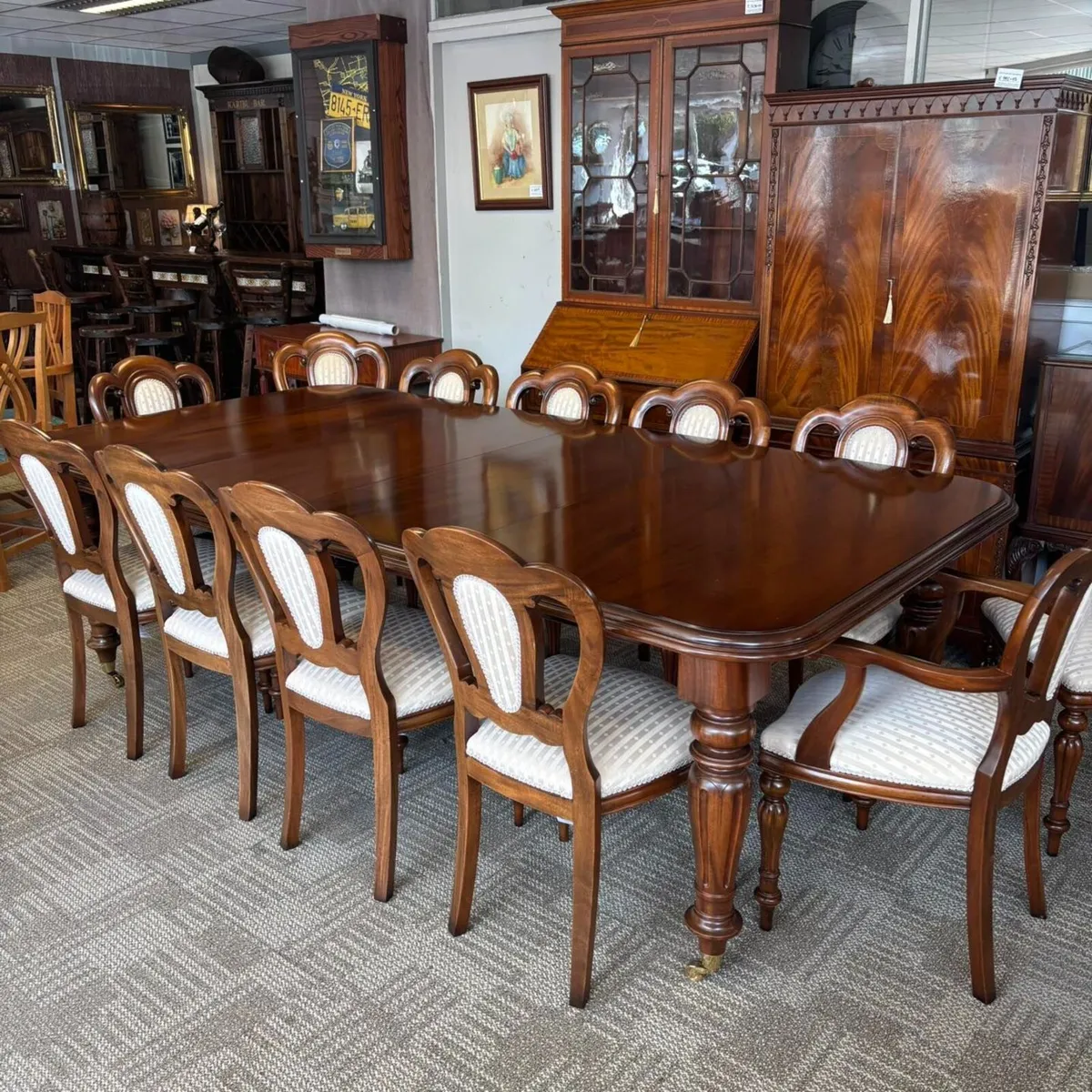 Mahogany dining table with 10 chairs.. - Image 1