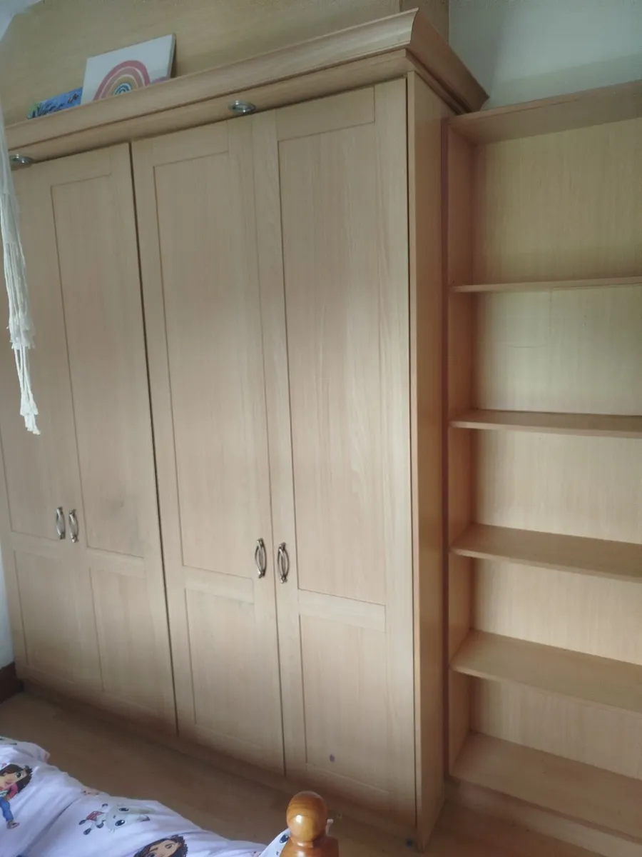 Bed and wardrobe - Image 4