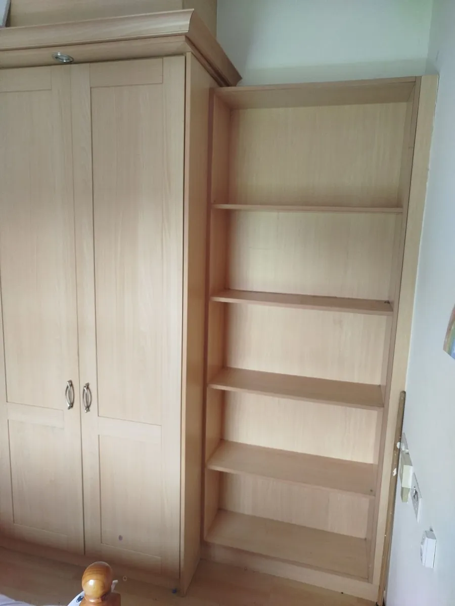 Bed and wardrobe - Image 3