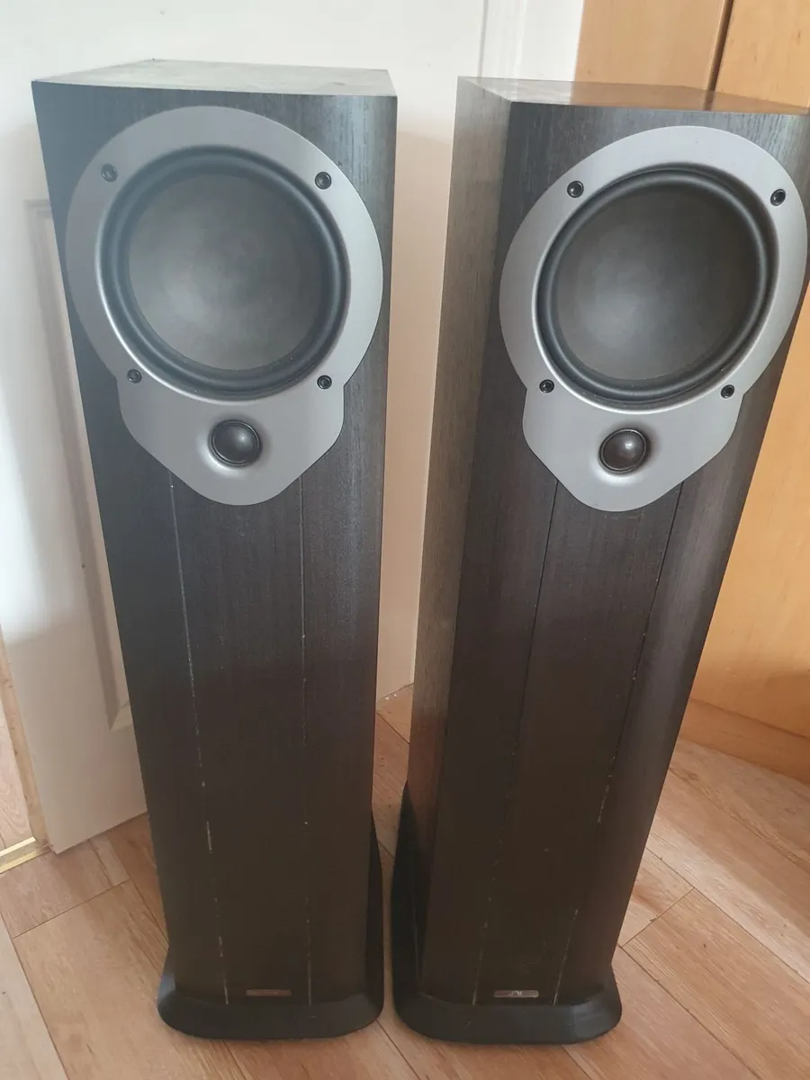 Hi Fi Speakers - Image 1
