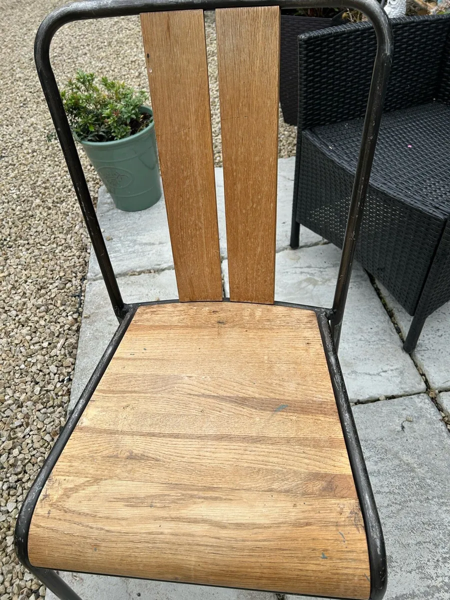 Chairs x 9 - Image 1