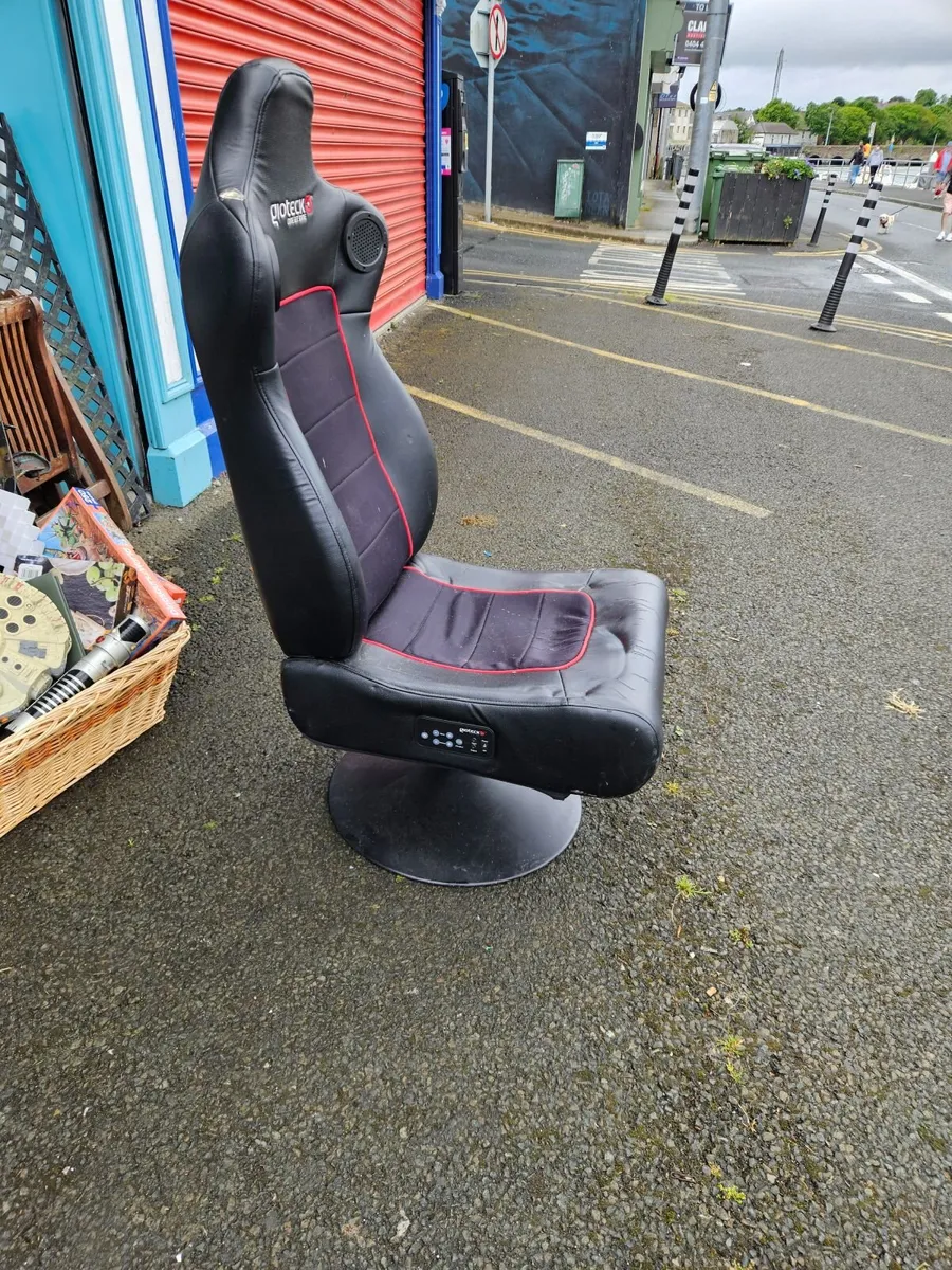 Gaming Chair - Image 2