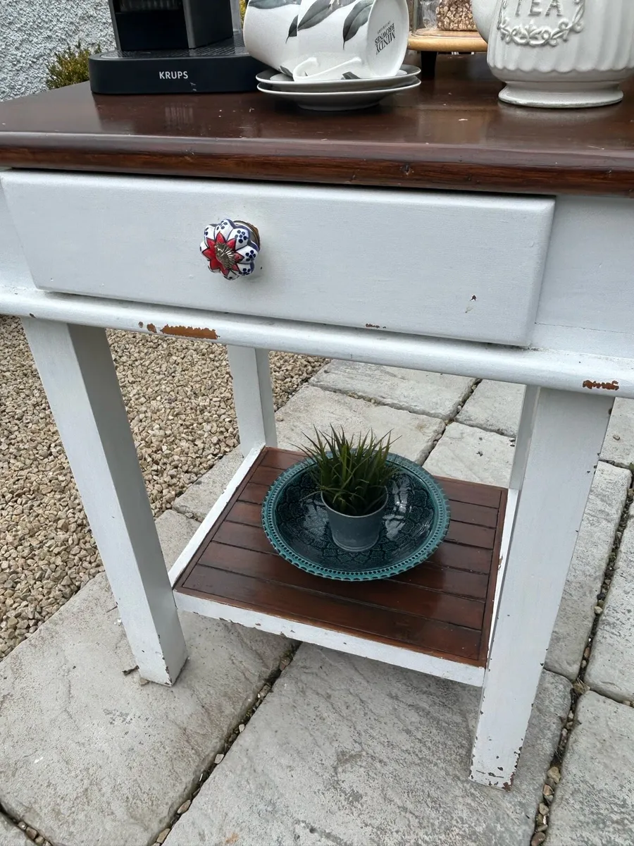 Kitchen island - Image 2
