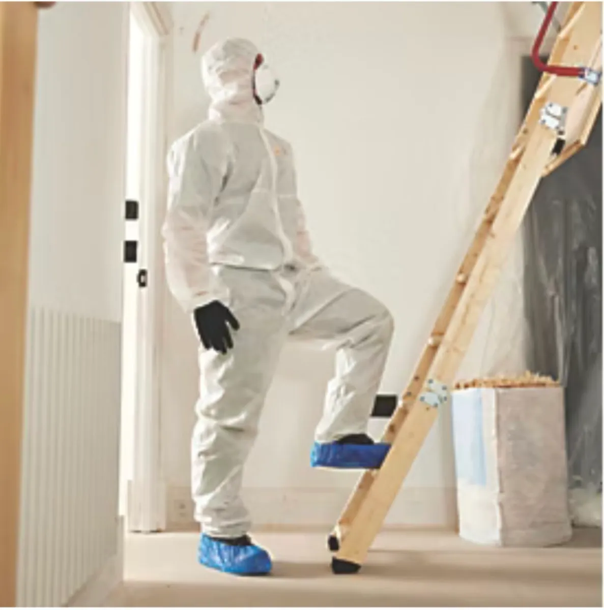 Disposable overalls/coveralls. - Image 1