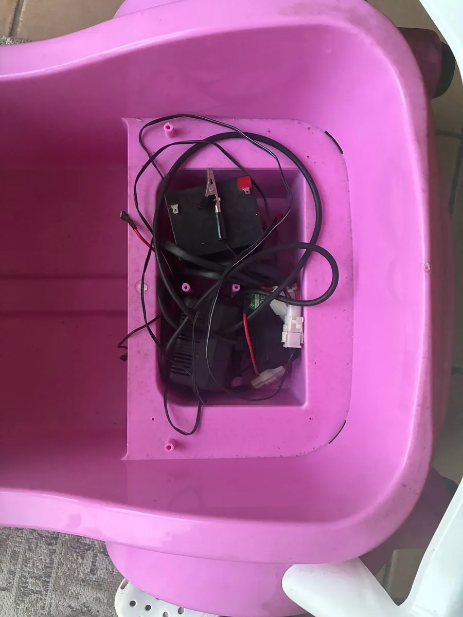 Child’s Electronic Car - Image 3