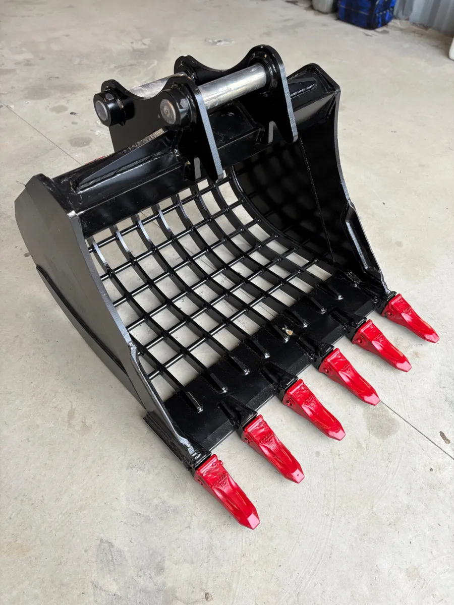 NEW JN 8 TON RIDDLE BUCKET - Image 1