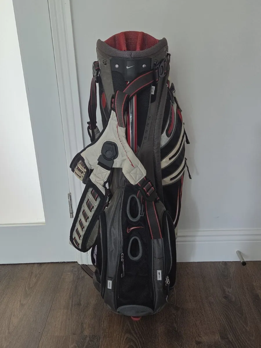 Nike Sasquatch Tour Golf Stand Bag - Image 3
