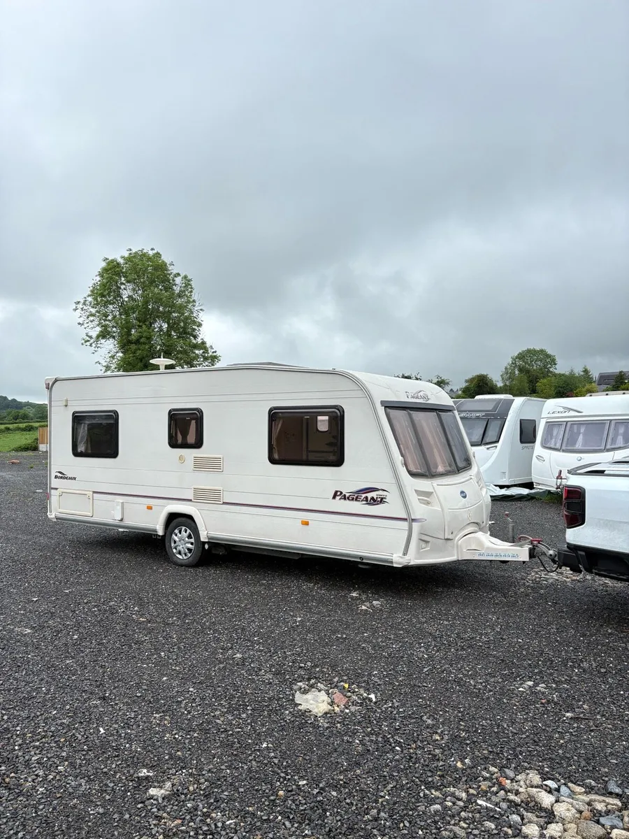 Bailey Pageant 4 Berth Fixed Bed Caravan - Image 2