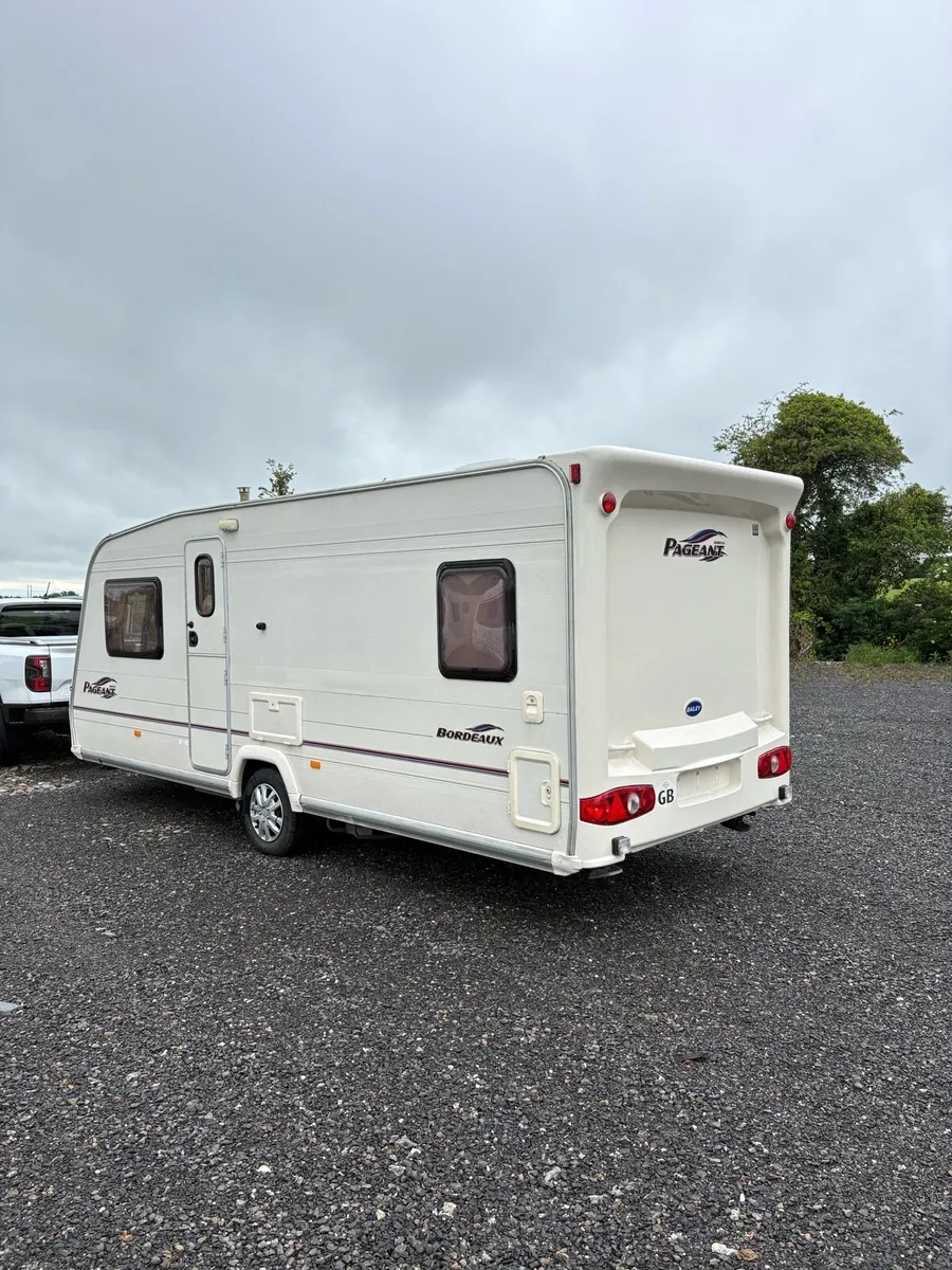 Bailey Pageant 4 Berth Fixed Bed Caravan - Image 4