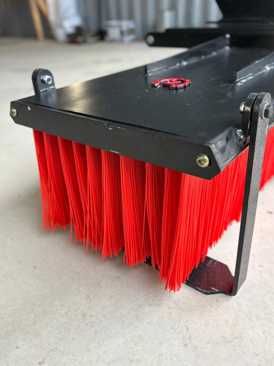 NEW 8FT SWEEPER BRUSH - Image 3