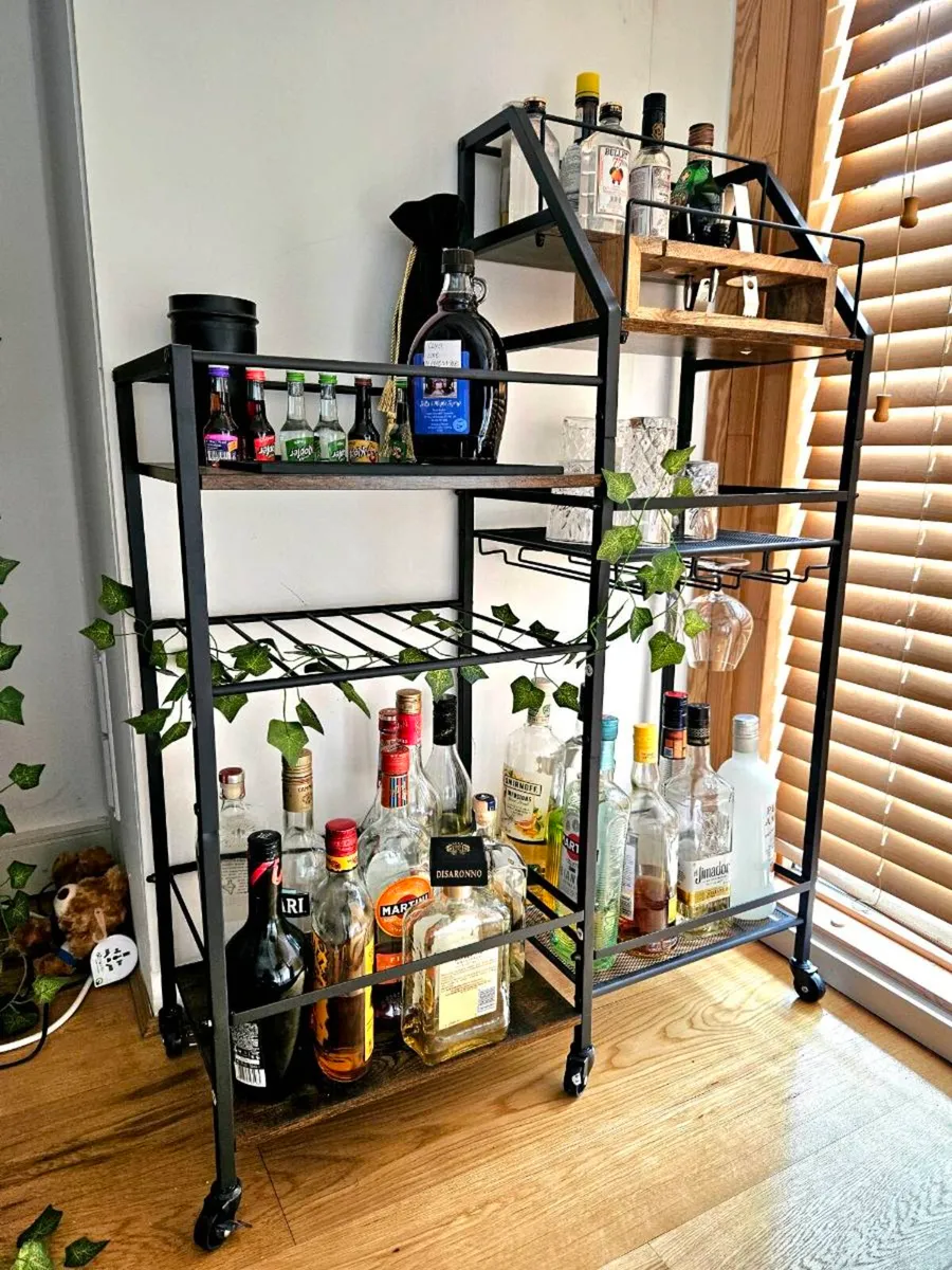 Home bar on wheels! - Image 1