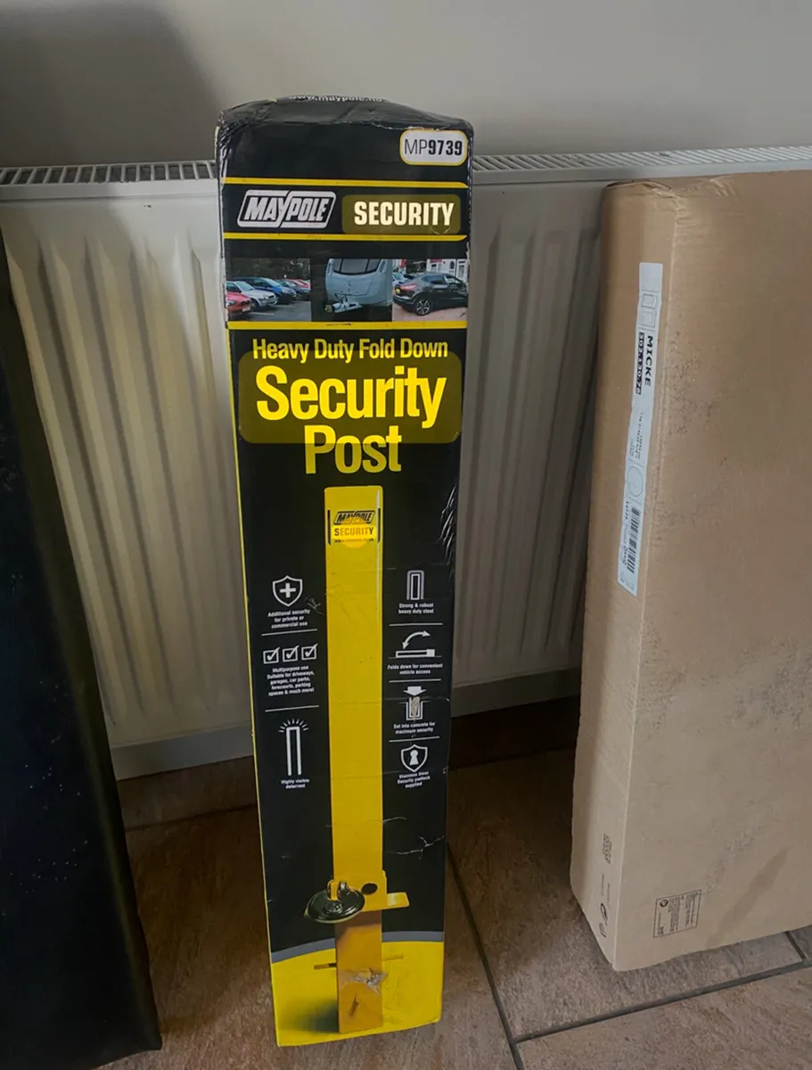Driveway security post