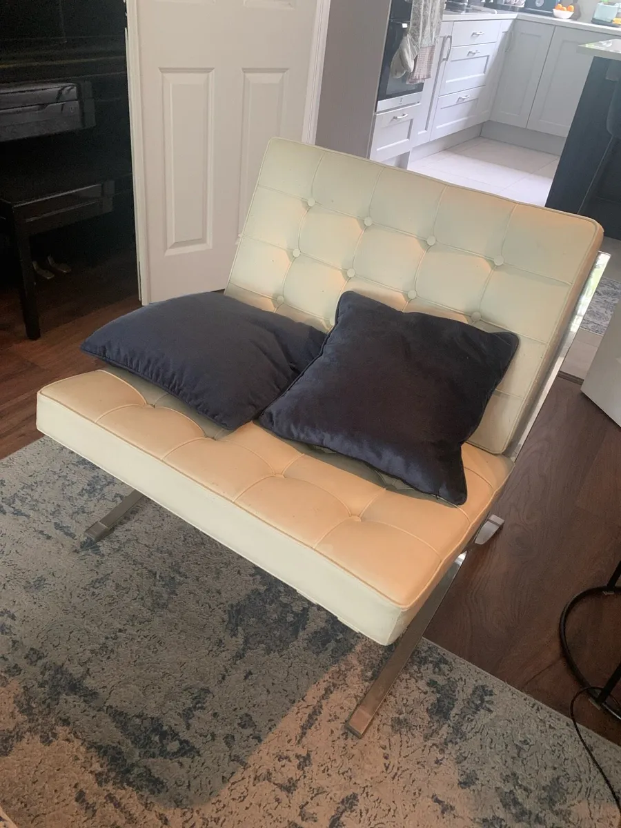2 Barcelona Chairs - Image 1