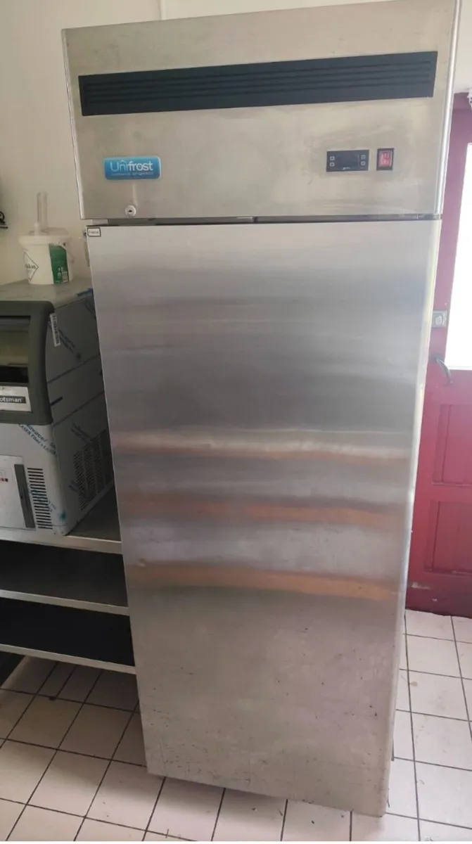 Upright single door Freezers, Unifrost & CoolHead - Image 1