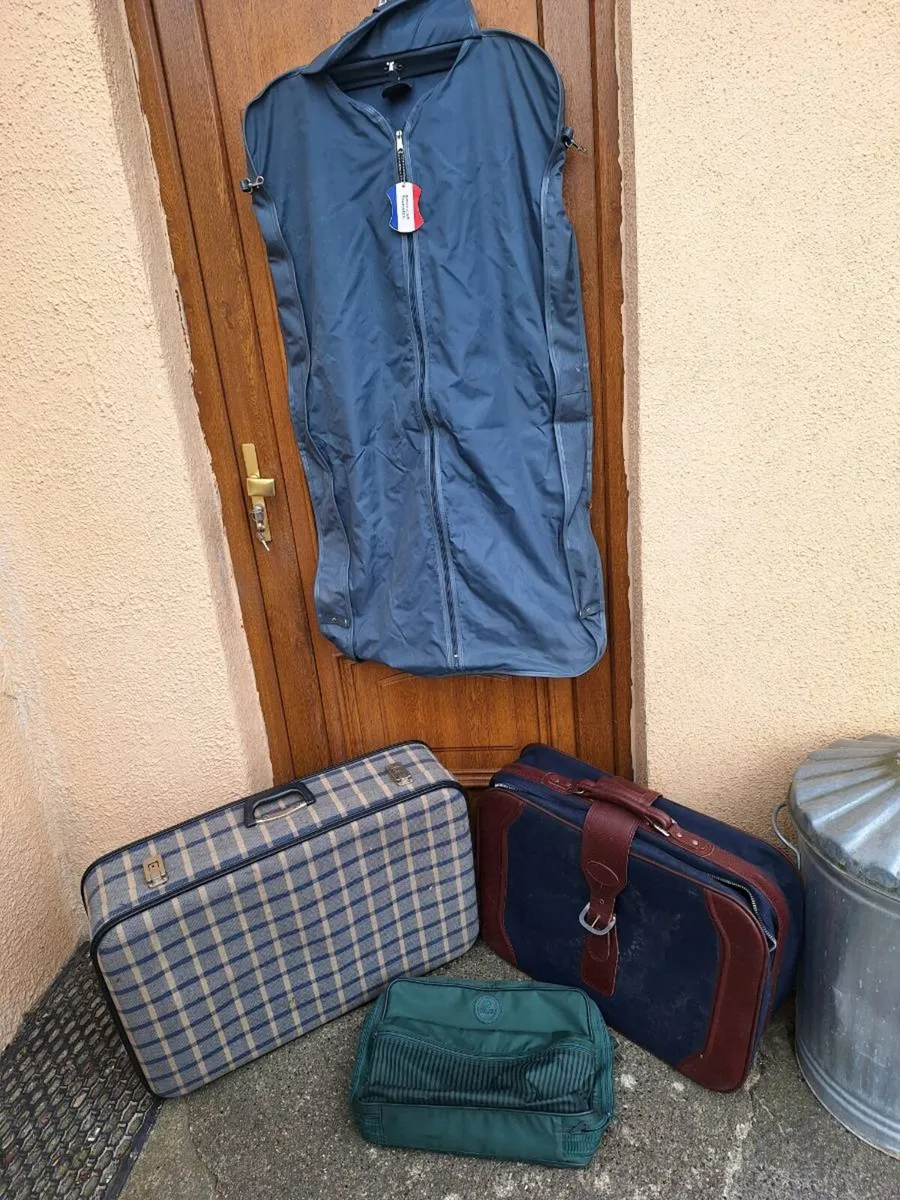 Vintage travel luggage all for €20