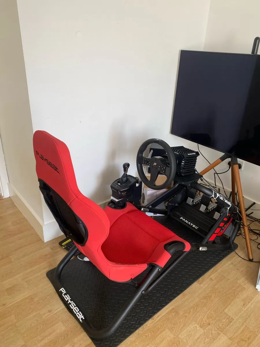 Playseat trophy sim racing cockpit + shifter mount - Image 3