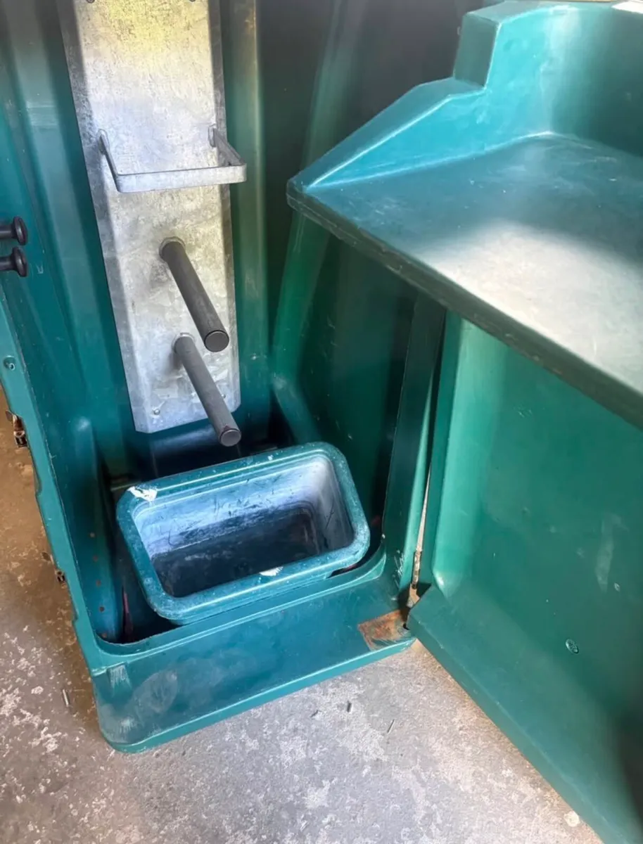 Iforwillams tack box - Image 3