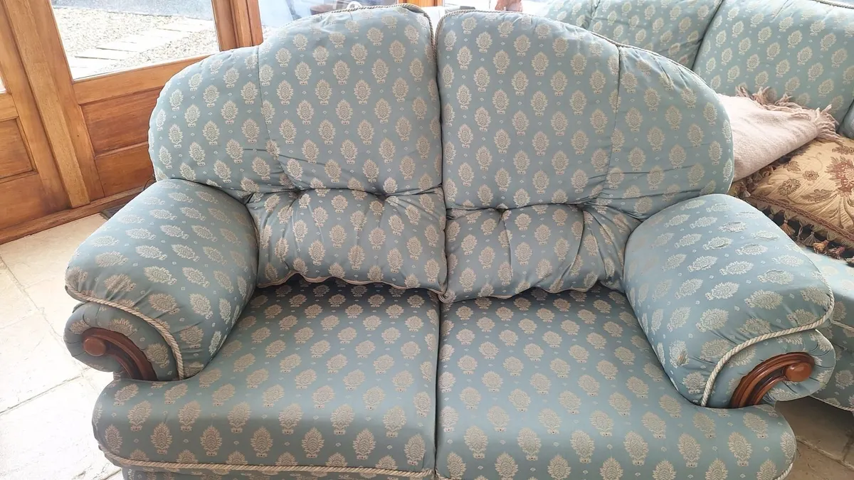Couches - Image 2