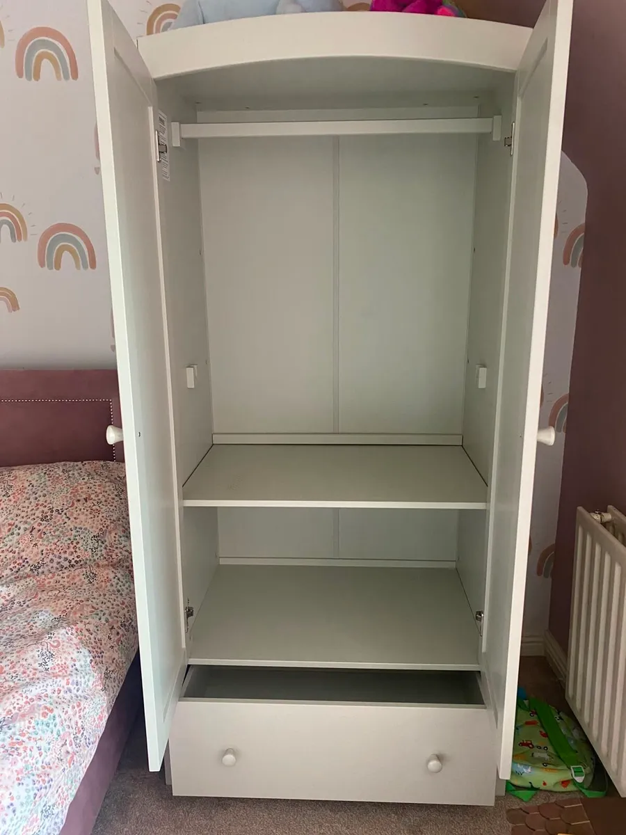 Wardrobe and drawers - Image 1