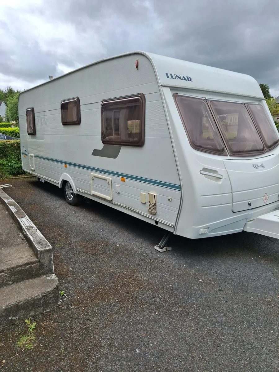 Lunar 6 berth Caravan with motor mover. - Image 1